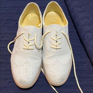 Gap grey saddle shoes